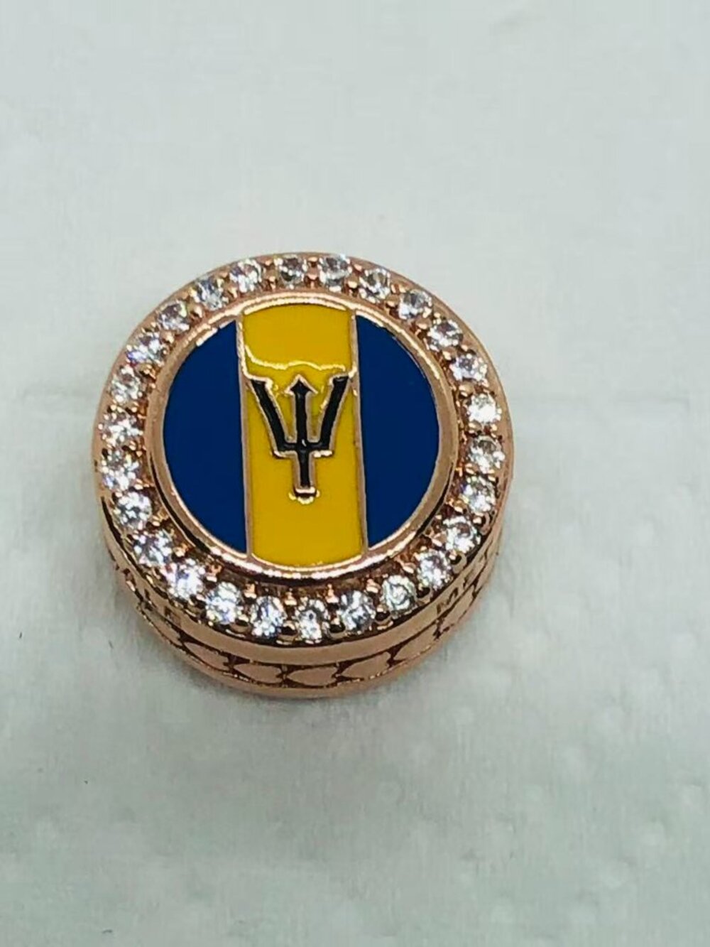 ✨ ✨Pandora Island Of Barbados Exclusive Flag Button Charm